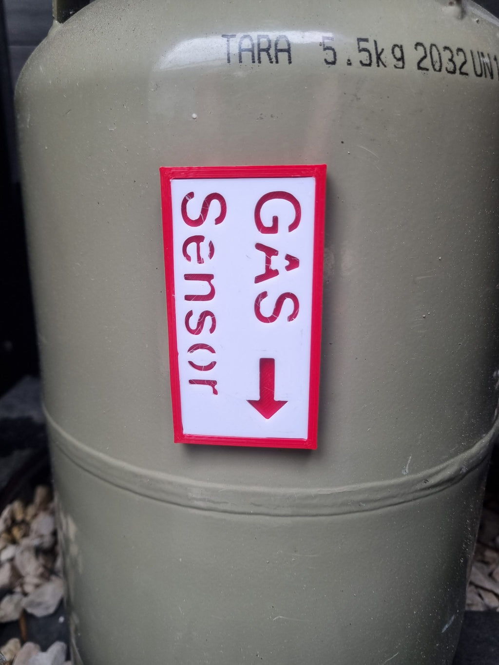 Hinweisschild verbauter Gas Sensor